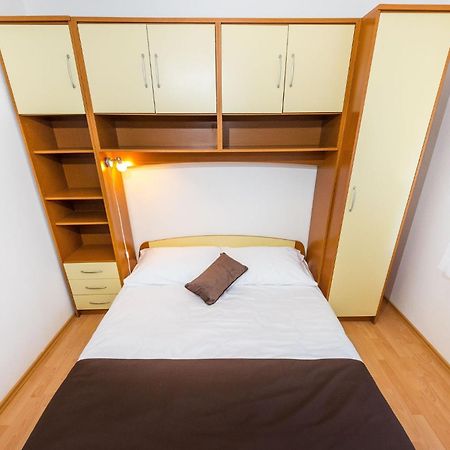 Apartments By The Sea Vrsi - Mulo, Zadar - 5951 Rom bilde