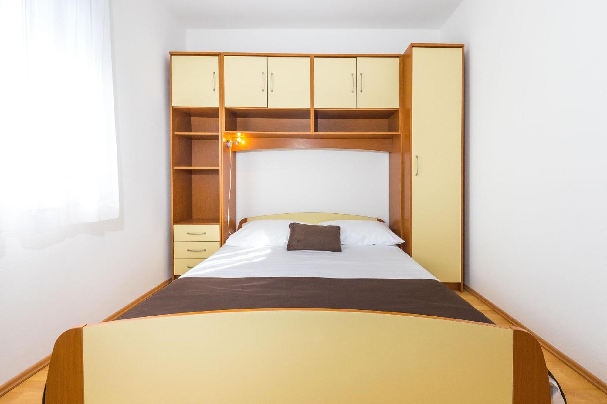 Apartments By The Sea Vrsi - Mulo, Zadar - 5951 Rom bilde