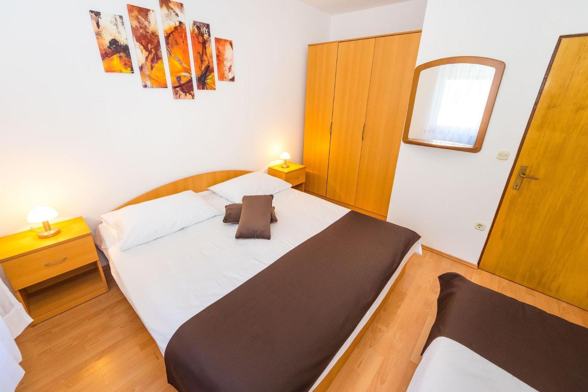 Apartments By The Sea Vrsi - Mulo, Zadar - 5951 Rom bilde